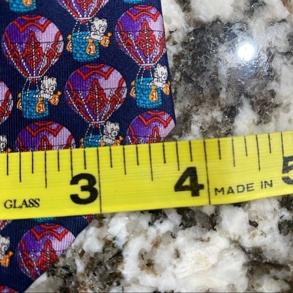 Neck tie novelty Caumont made in Italy 100% silk hot air balloon pigs - Picture 3 of 5